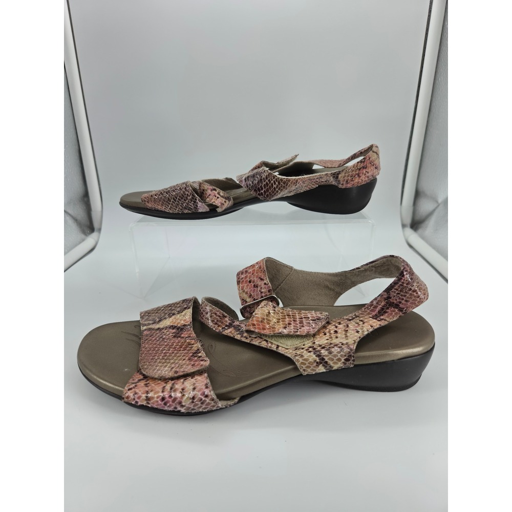 Munro American Pink Snakeskin Leather Strappy Wedge Sandals Womens 6 M Retro